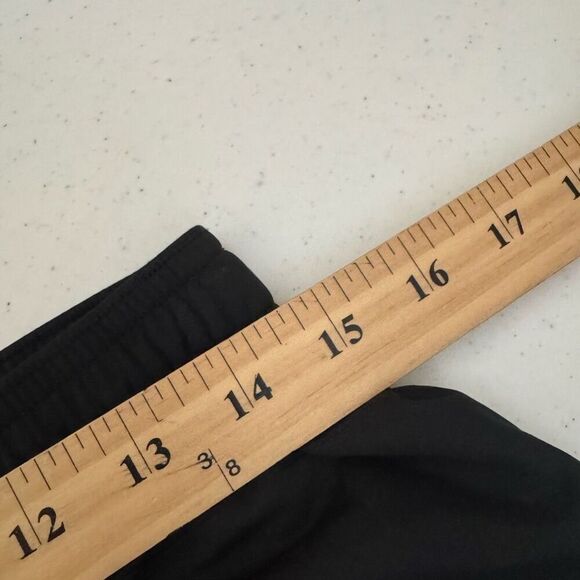 Under Armour Mens Activewear Shorts Black Small Logo Sz Large Loose Fit - Picture 7 of 9